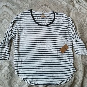 BNWT True Religion 3/4 shirt